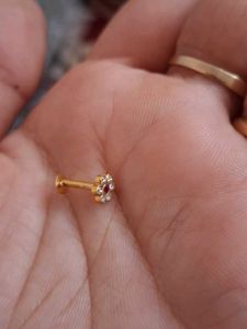 Floral Nose Pin with Gem Detail