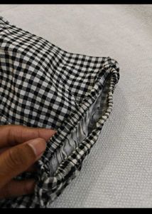 Cute Gingham Off-Shoulder Top