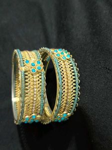 Turquoise & Gold Tone Bangle Set