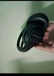 Black Wireless Headphones