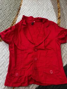 Chic Red Collared Puff Sleeve Top