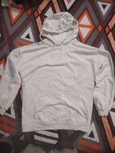 ( H&M )Comfortable White Hoodie by H&M