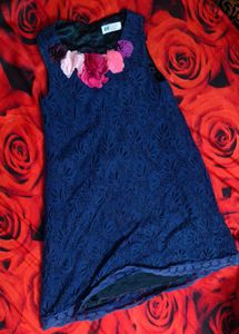 H&amp;M  Floral Neckline Midi !