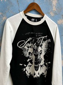 H&M Graphic Heavy Reglan Tee