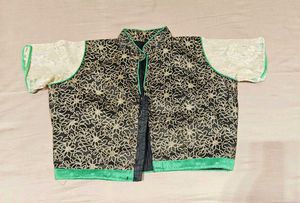 Chiffon blouse with stitched blous