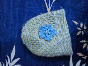 Knitted winter beanie caps for women 🤍
