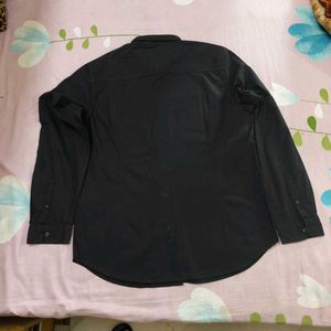 LOCOMOTIVE Men Black Slim Fit Solid Casual Shirt