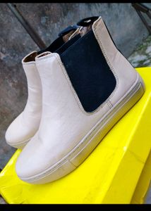 Forever 21 Beige Leather Boots