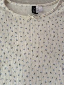 Cute Floral Ribbed Top