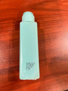 Hyphen Clarifying Acne Cleanser