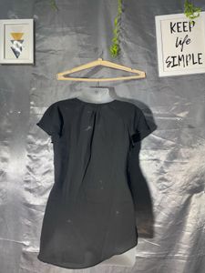 H&amp;M Chic Black V-Neck Flutter Sleeve Top