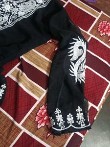 Women black elegant kurta with white
