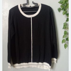 cozy black knitted sweatshirt