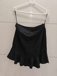 kazo Chic Black Ruffled Mini Skirt
