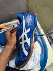 Asics gel rocket badminton court shoes
