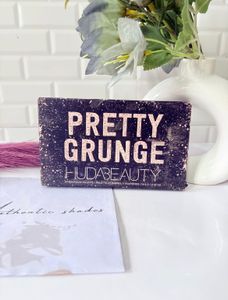 Huda Beauty Pretty Grunge Eyeshadow Palette