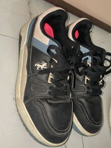 Men's Black Sneakers
