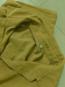 Classic Yellow Short-Sleeve Shirt