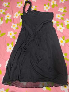 Chic Black One-Shoulder Ruffled Dress