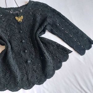 Elegant Black Crochet Cardigan 🌺