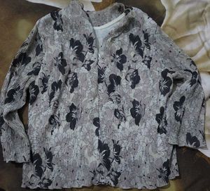 Floral Print Pleated Blouse