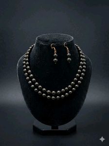 Elegant Pearl Necklace &amp; Earring Set