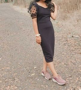 Chic Black Puff Sleeve Dress