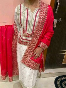 Elegant White Kurta Set with Pink Dupatta