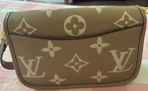 Louis Vuitton Crossbody Bag. free shipping