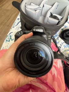 Canon 80D DSLR Camera Kit