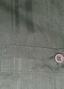 ARROW Shirt for men. Olive green S