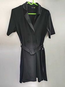 Chic Black Solid Dress