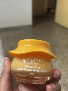 Dot &amp; Key Super Bright Moisturizer