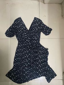Chic Star Print Wrap Dress