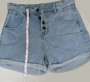 Button-Up Denim Shorts 🌺