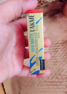 Lakme Hyaluronic Acid Matte Lipstick / haya mate l