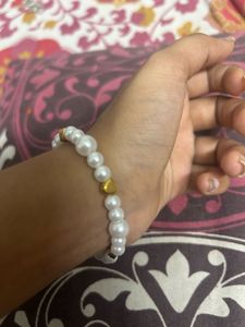 Chic Pearl &amp; Gold Heart Bracelet