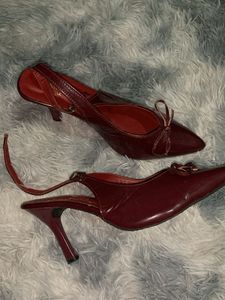 Chic Burgundy Slingback Heels with Bow Detail
