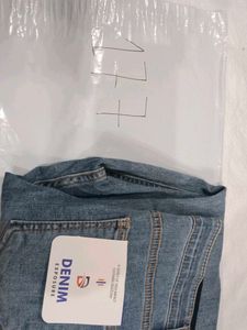 Denim Cropped Jeans