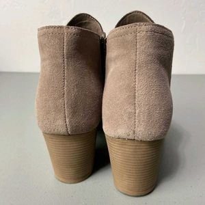Sketchers Taupe Suede Ankle Boots