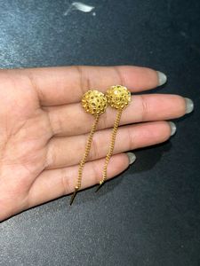 combo of 10 earrings, 2 foot rings and a pin