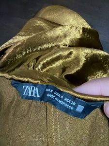 Elegant Off-Shoulder Metallic Top