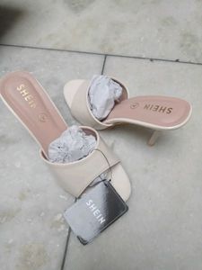 y2k trending heels