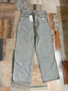 Stylish Grey Wide-Leg Jeans