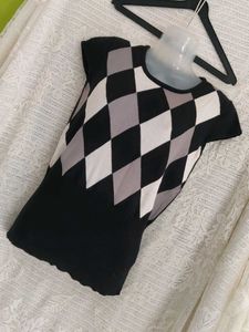 Argyle Patterned Top