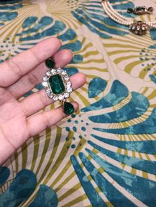 Emerald &amp; Pearl Jewelry Set