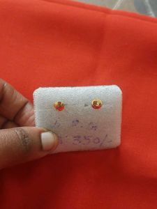 Elegant Gold Jhumka Earrings