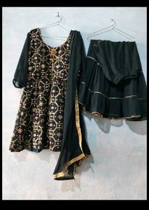 Elegant Black Kurta Set with Gold Embellishments