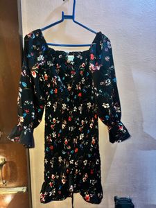 Chic Black Floral Smocked Mini Dress