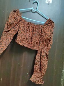 Floral Print Off-Shoulder Crop Top